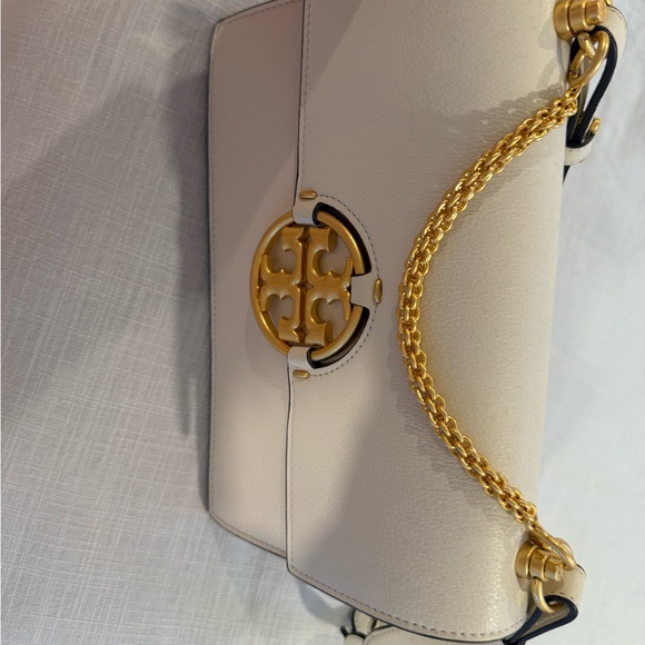 Tory Burch ivory & gold purse - Picture 2 of 7